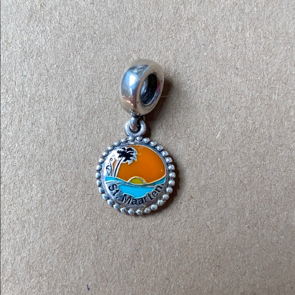 St. Maarten Pandora Charm!